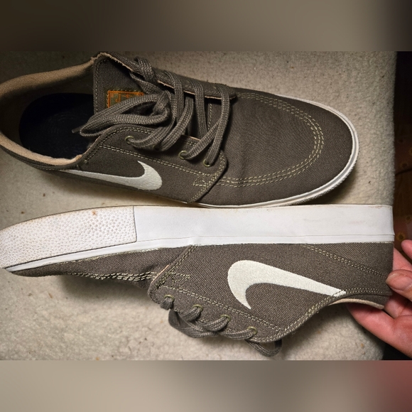 NIKE SB Zoom Janoski Canvas RM Medium Olive Mens Shoes 9.5 - Picture 3 of 6
